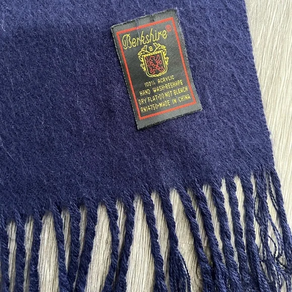 Men’s Berkshire Scarf - Picture 2 of 3